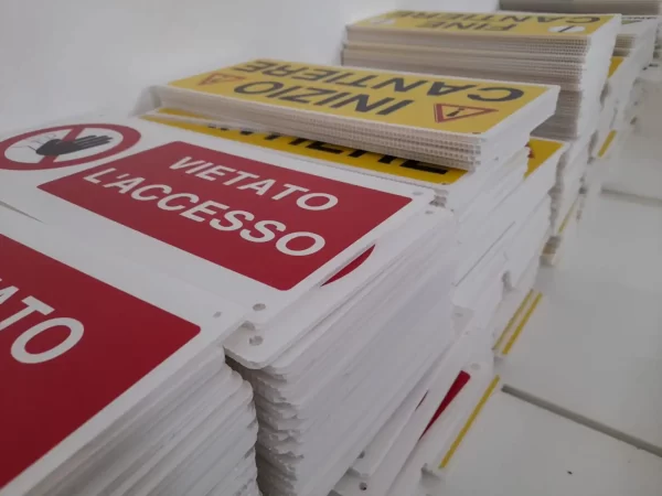 KIT CARTELLI SICUREZZA di CANTIERE PERFETTO - immagine 2